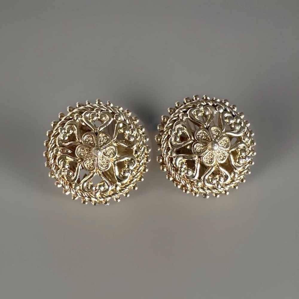 ⭐️ Dior Gold Floral Filigree Button Clip On Earrings